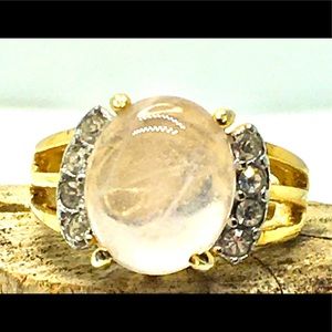 Big oval rose quartz gold tone ring size 4.5. Vintage statement quartz ring